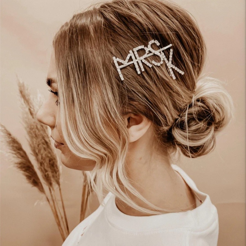 Six Stories Mrs F Hair Pins